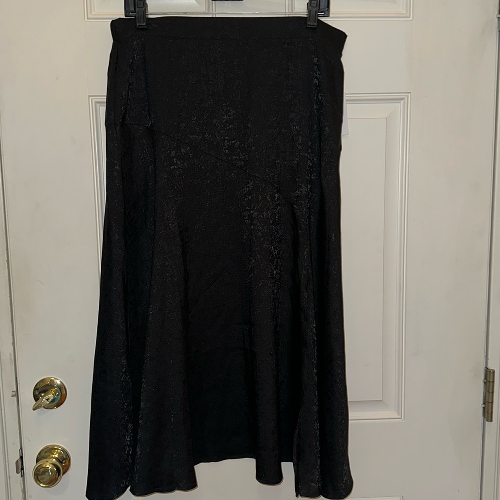 Status by Chenault slip on full skirt Size XL